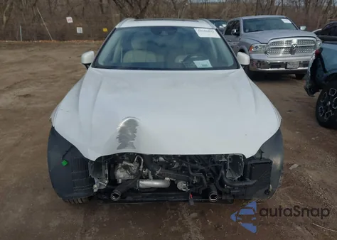 2018 Volvo Xc60 T5 Momentum z USA, uszkodzony, nr VIN YV4102RK4J1081372